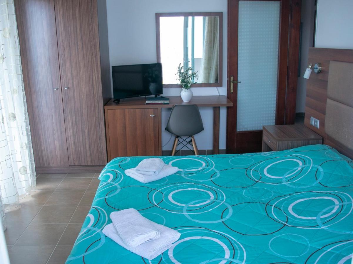Maria Apartments Paralia Dionisiou Exterior foto