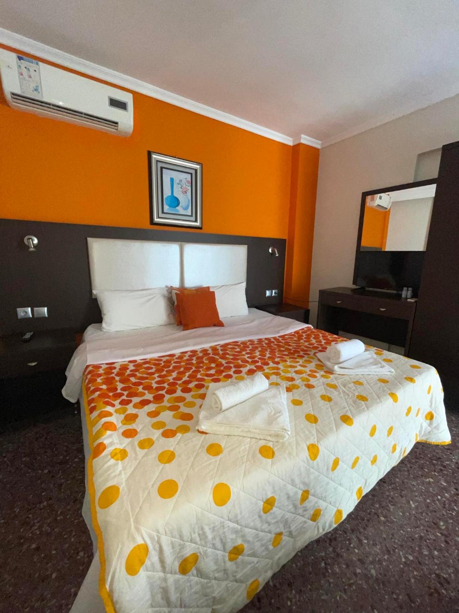 Maria Apartments Paralia Dionisiou Exterior foto